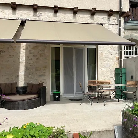 Apartment Aussergewoehnliche Loft-wohnung In Einer Alten Barons Mit Suedterrasse Und Privatem Garten *