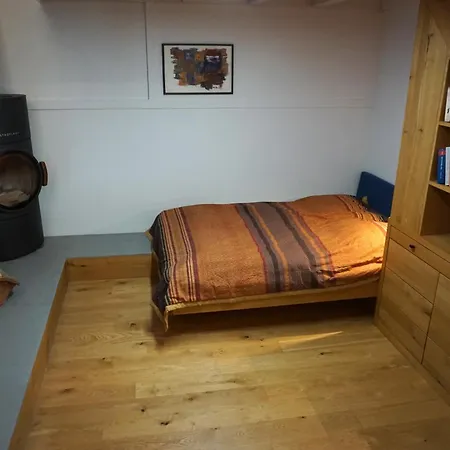 Apartment Aussergewoehnliche Loft-wohnung In Einer Alten Barons Mit Suedterrasse Und Privatem Garten