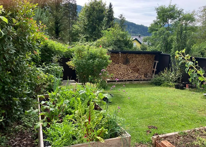 Aussergewoehnliche Loft-wohnung In Einer Alten Barons Mit Suedterrasse Und Privatem Garten Gruenau im Almtal