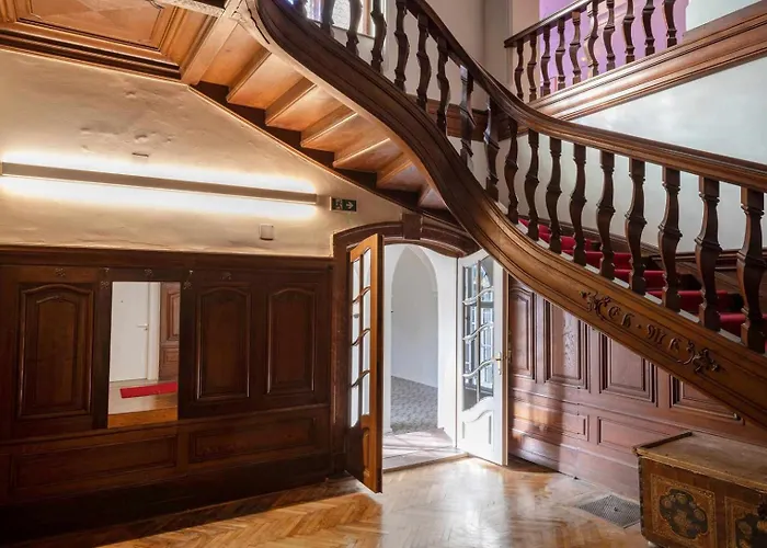 Aussergewoehnliche Loft-wohnung In Einer Alten Barons Mit Suedterrasse Und Privatem Garten Gruenau im Almtal