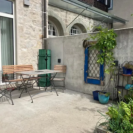 Aussergewoehnliche Loft-wohnung In Einer Alten Barons Mit Suedterrasse Und Privatem Garten Appartement Grünau im Almtal