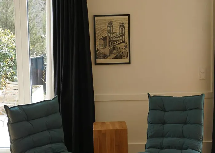 Aussergewoehnliche Loft-wohnung In Einer Alten Barons Mit Suedterrasse Und Privatem Garten * Grünau im Almtal